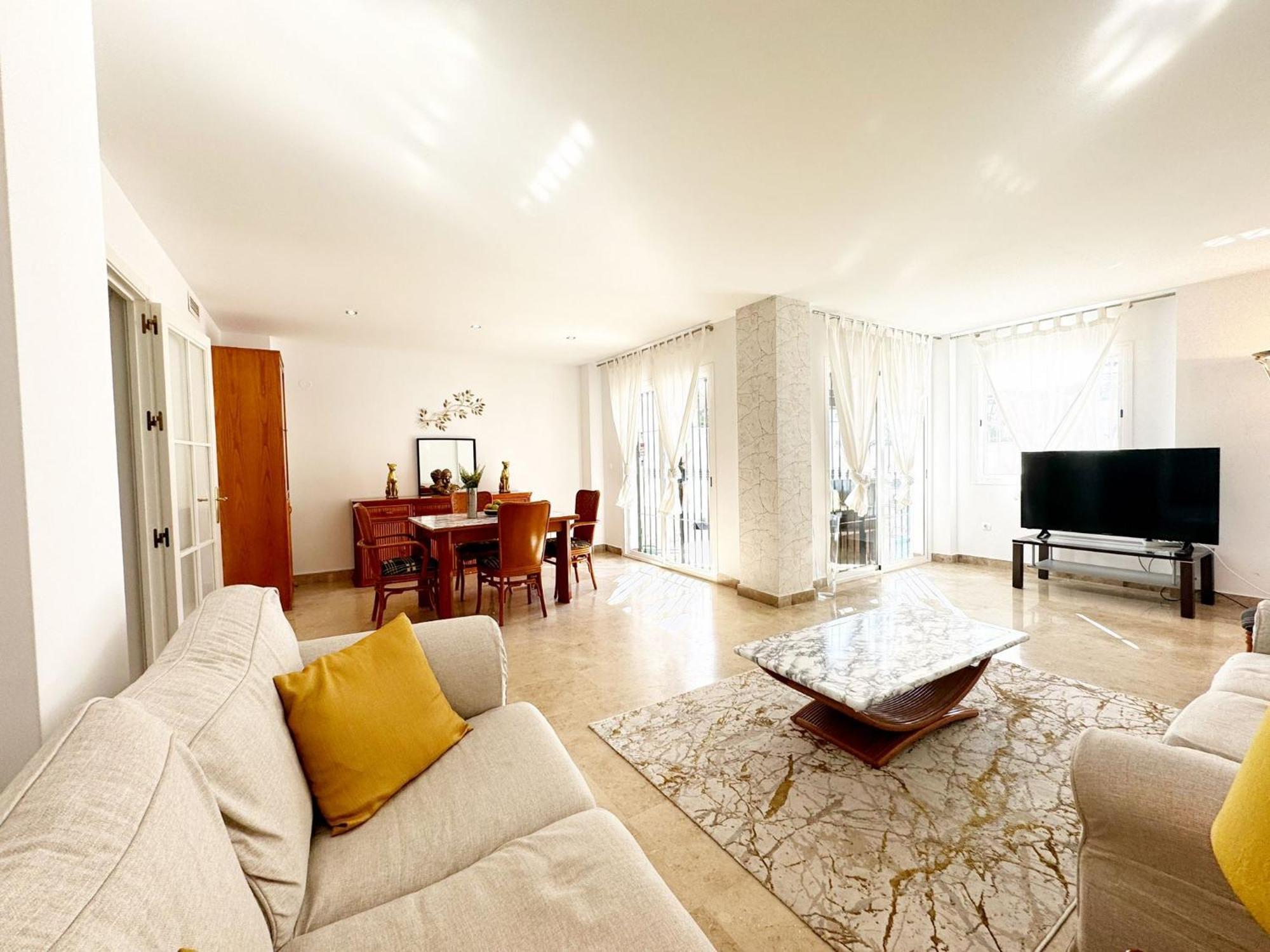 Marbella, Nueva Andalucia, 3 Floors, Pool Villa Marbellac